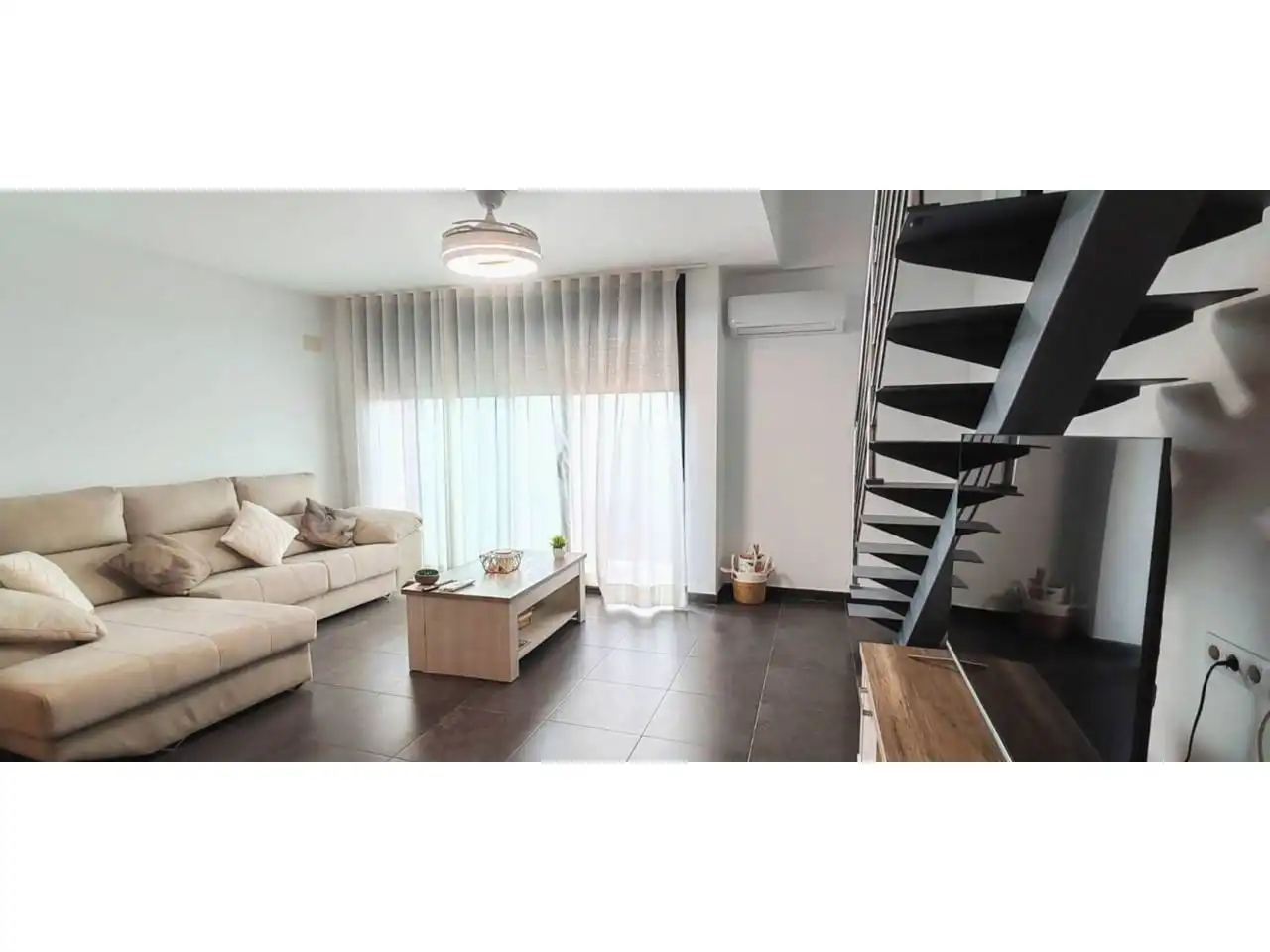 Sala de estar de Ático en venta en Sils con Aire acondicionado, Calefacción y Terraza