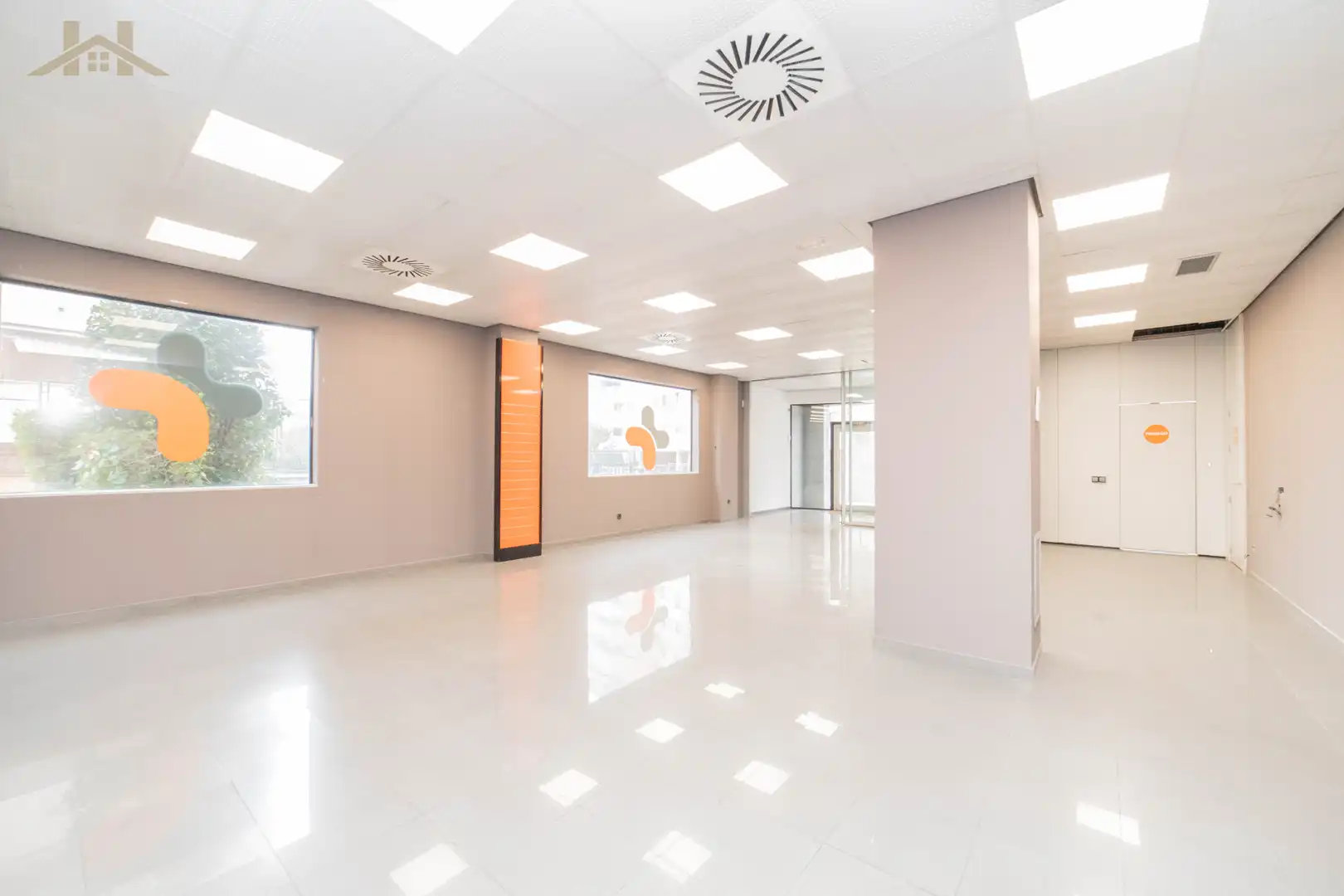 Commercial properties for sale in Alcorcón  with Air Conditioner and Heating