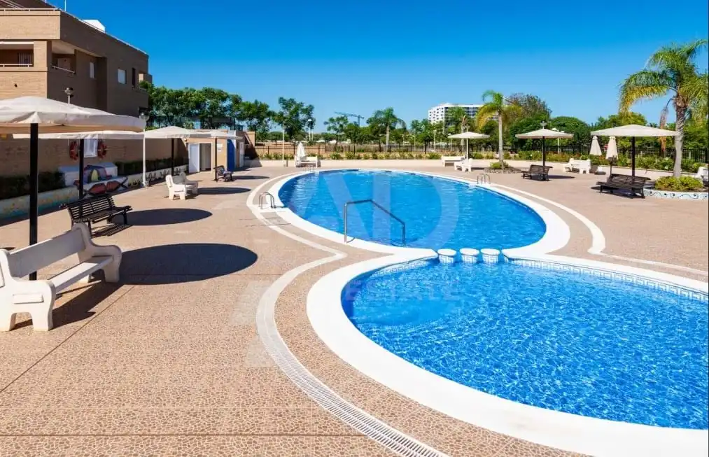 Swimming pool of Flat for sale in Oropesa del Mar / Orpesa  with Air Conditioner, Heating and Terrace