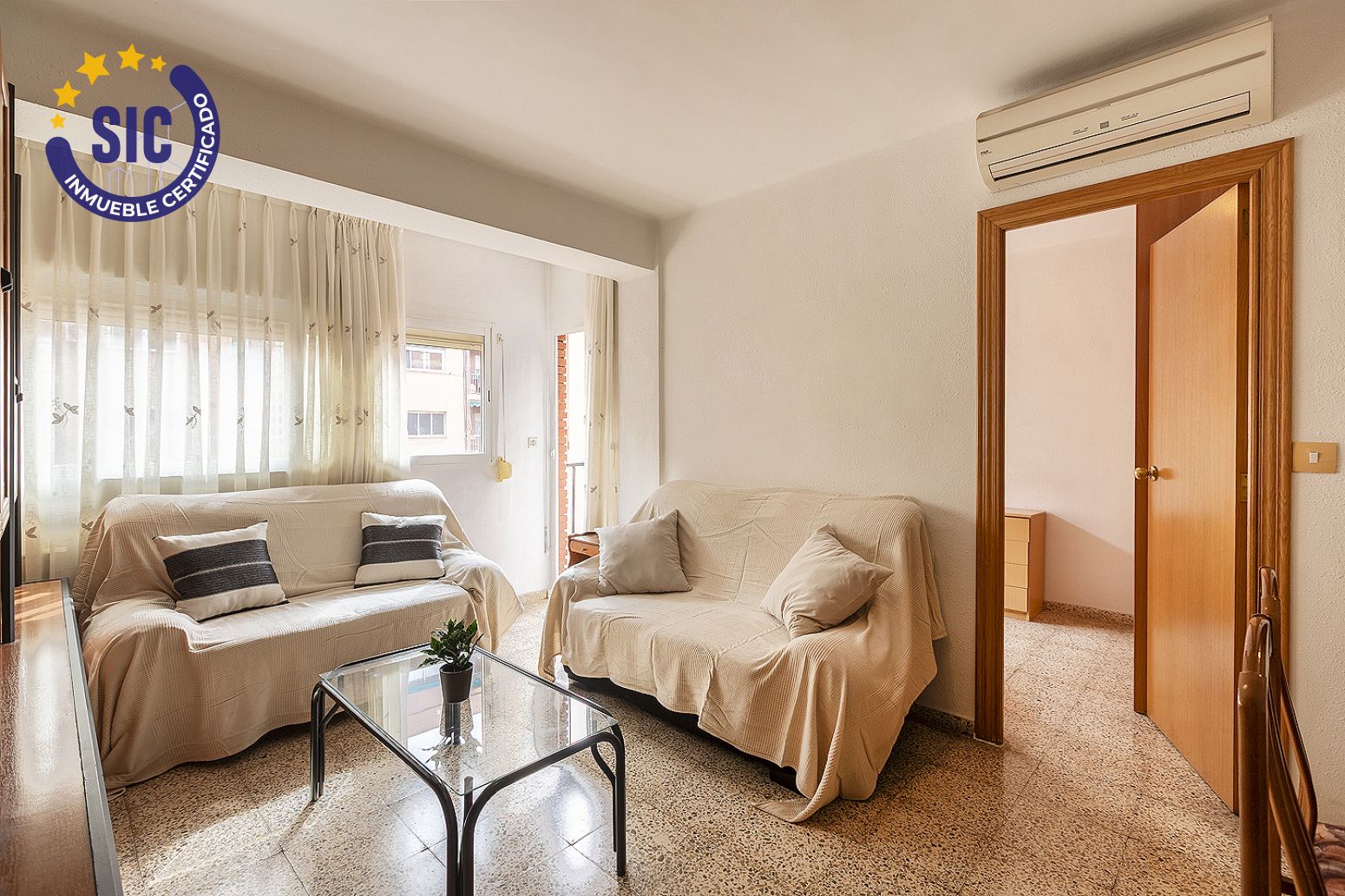 Sala d'estar de Pis en venda en  Valencia Capital amb Balcó