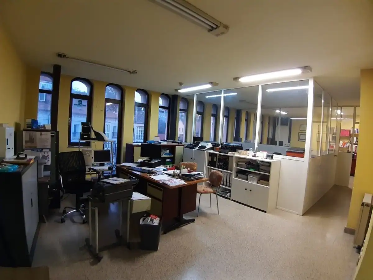 Oficina en venta en Burgos con Calefacción, Terraza y Trastero