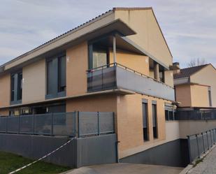 Exterior view of Single-family semi-detached for sale in Calatayud  with Air Conditioner, Heating and Private garden