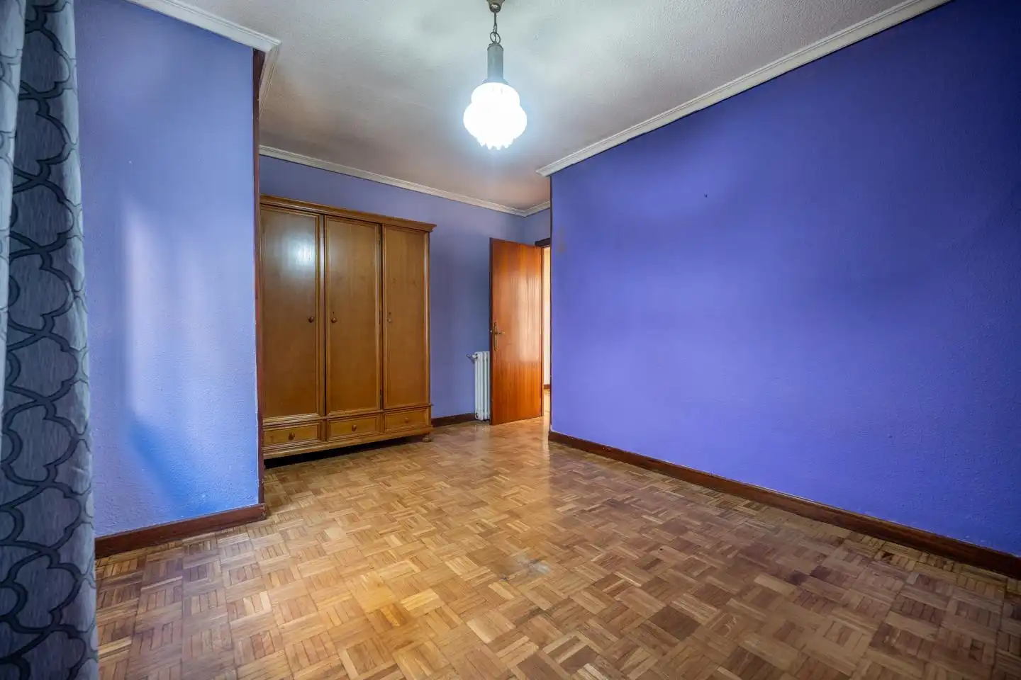 Dormitori de Pis en venda en Ávila amb Calefacció, Parquet i Moblat