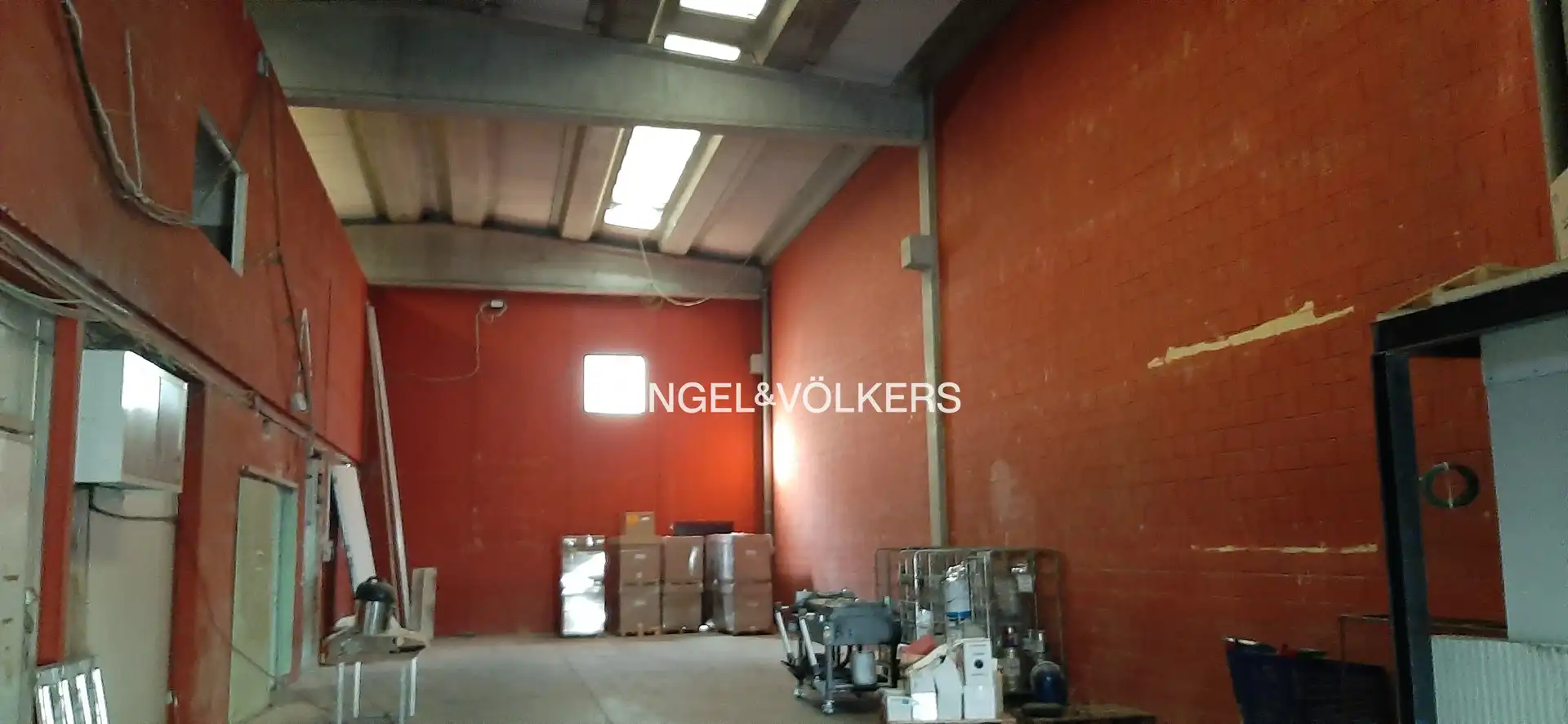 Nave industrial en venta en Cerdanyola del Vallès