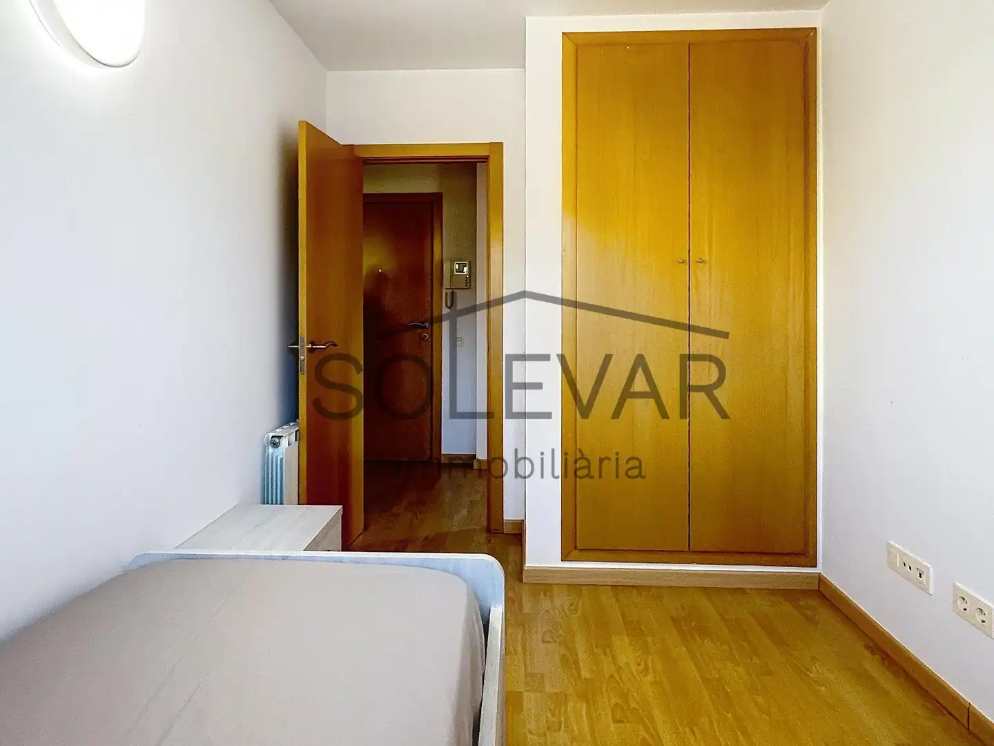 Schlafzimmer von Wohnung zum Verkauf in La Pobla de Segur mit Klimaanlage, Heizung und Parkett