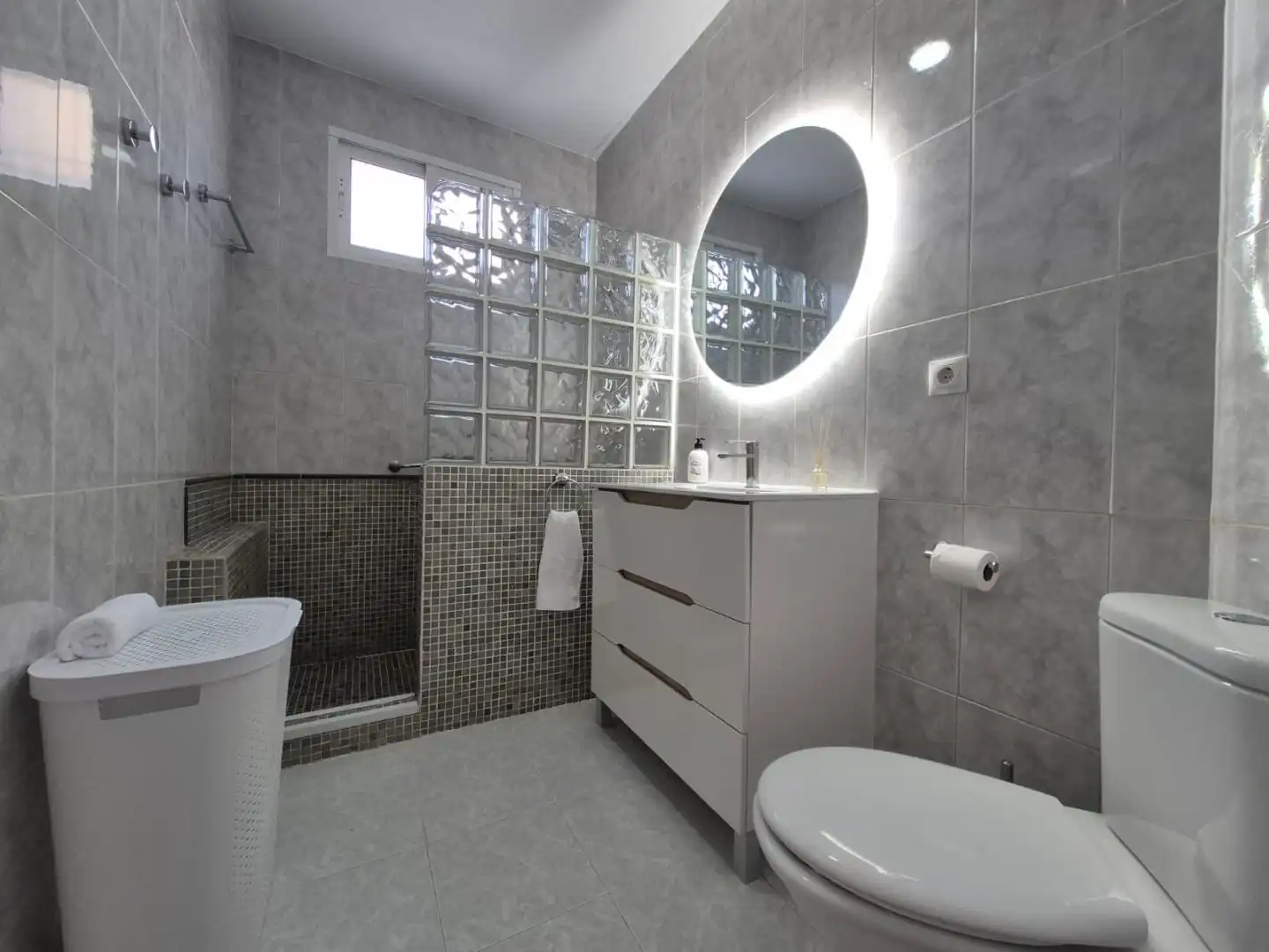 Bathroom of Flat for rent in Las Gaviotas  - Carvajal