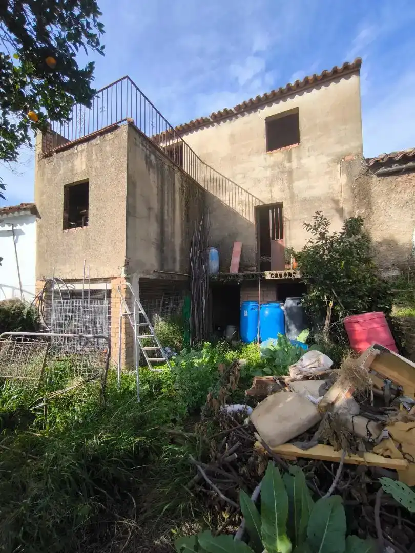Vista exterior de Casa adosada en venda en Corteconcepción amb Jardí privat