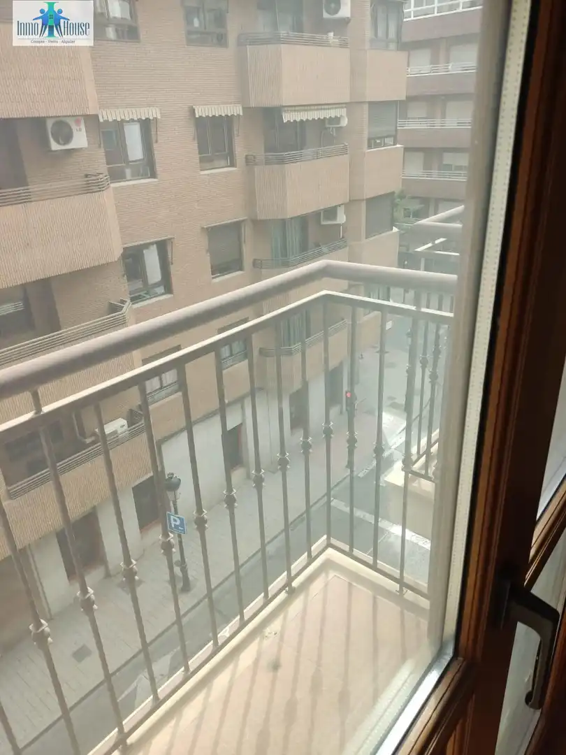 Appartamento con terrazza in vendita a Ensanche - Franciscanos, imagen 24
