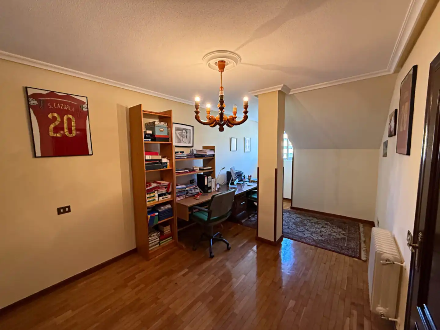 Casa adosada en venta en Oviedo  con Calefacción, Jardín privado y Parquet