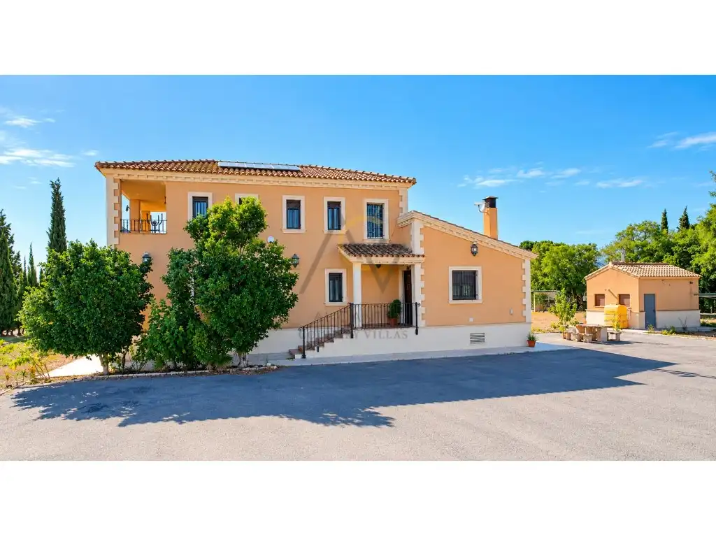 Detached house with terrace for sale in Partida Ledua, imagen 5