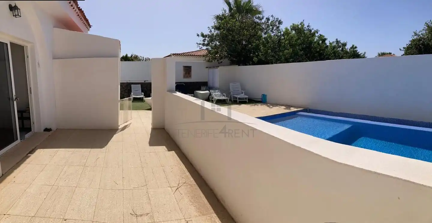 Piscina de Estudio de alquiler en Arona con Aire acondicionado, Terraza y Amueblado