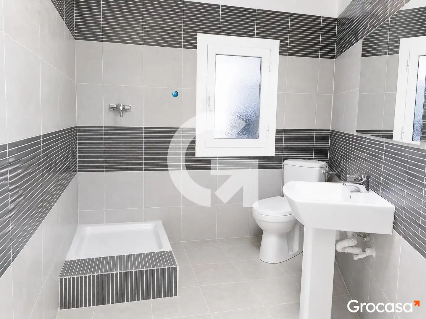 Bathroom of Flat for sale in Vilafranca del Penedès  with Terrace and Oven