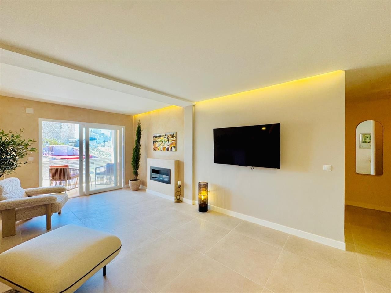 Living room of Flat for sale in Calpe / Calp  with Air Conditioner, Terrace and Furnished