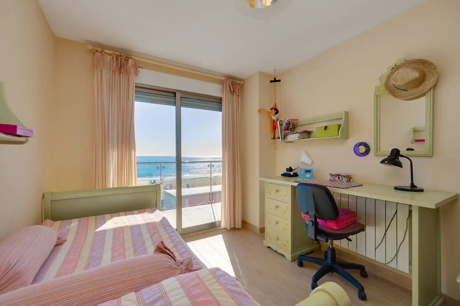 Dormitori de Pis en venda en Torrevieja amb Aire condicionat, Calefacció i Terrassa