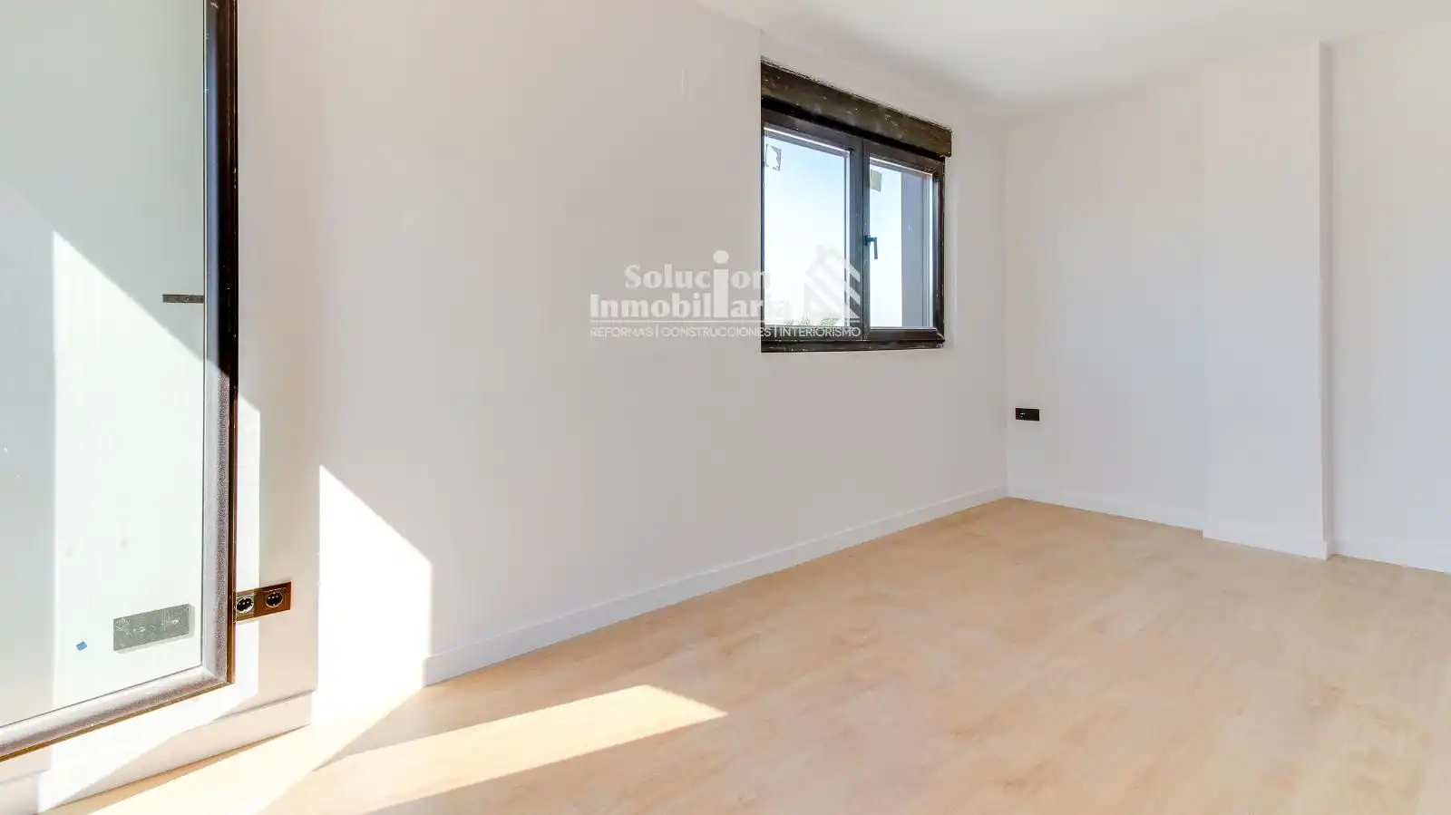 Bedroom of Detached homes for sale in Carbajosa de la Sagrada  with Heating, Terrace and Storage room