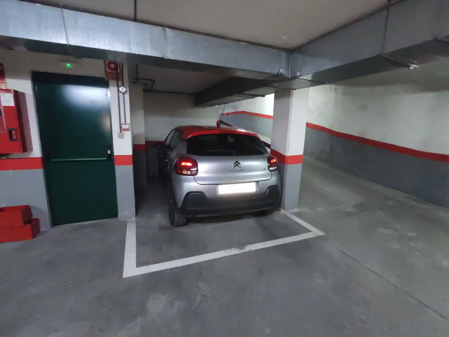 Parkplatz von Garage zum Verkauf in Madrid