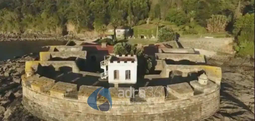 Exterior view of Buildings for sale in Corcubión