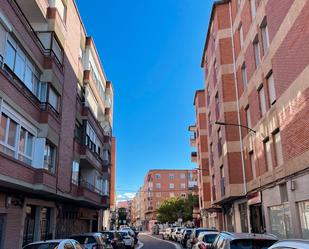 Exterior view of Flat for sale in Valladolid Capital  with Balcony