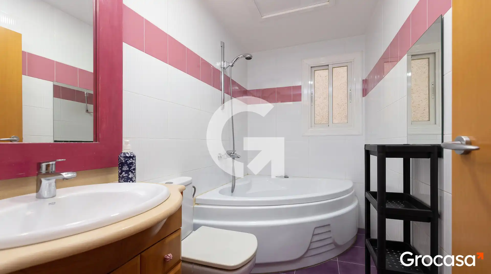 Baño de Piso en venta en Barcelona con Aire acondicionado, Calefacción y Horno