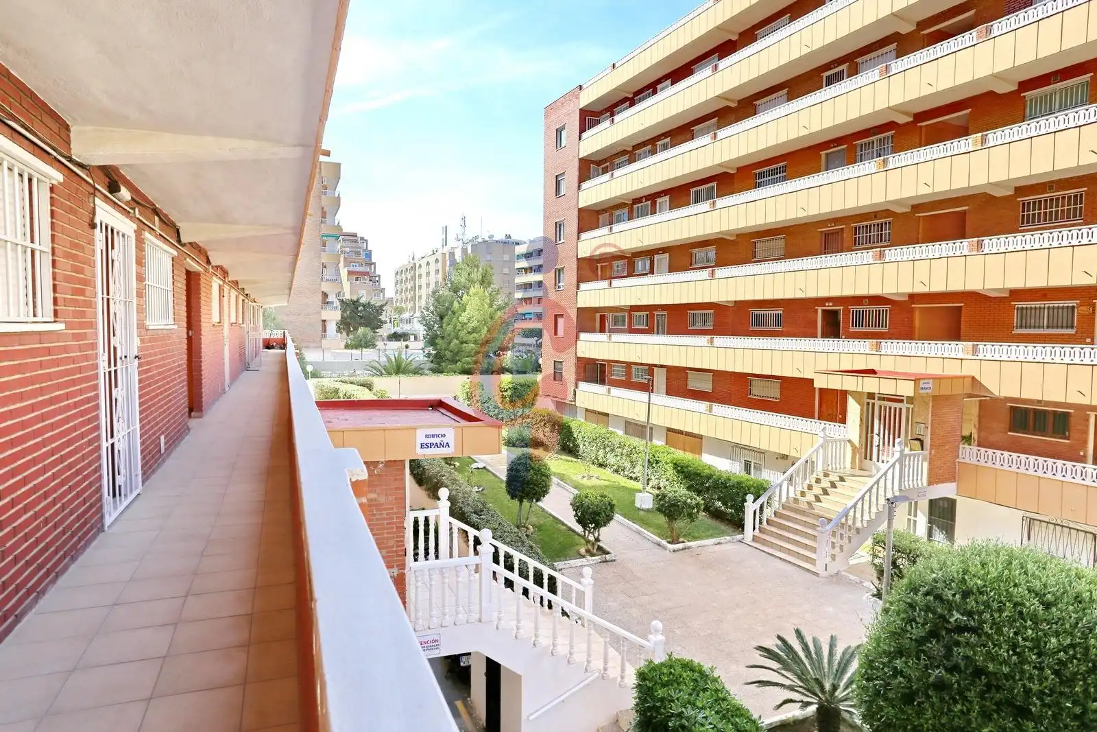 Vista exterior de Apartamento en venta en Torrevieja con Terraza y Amueblado