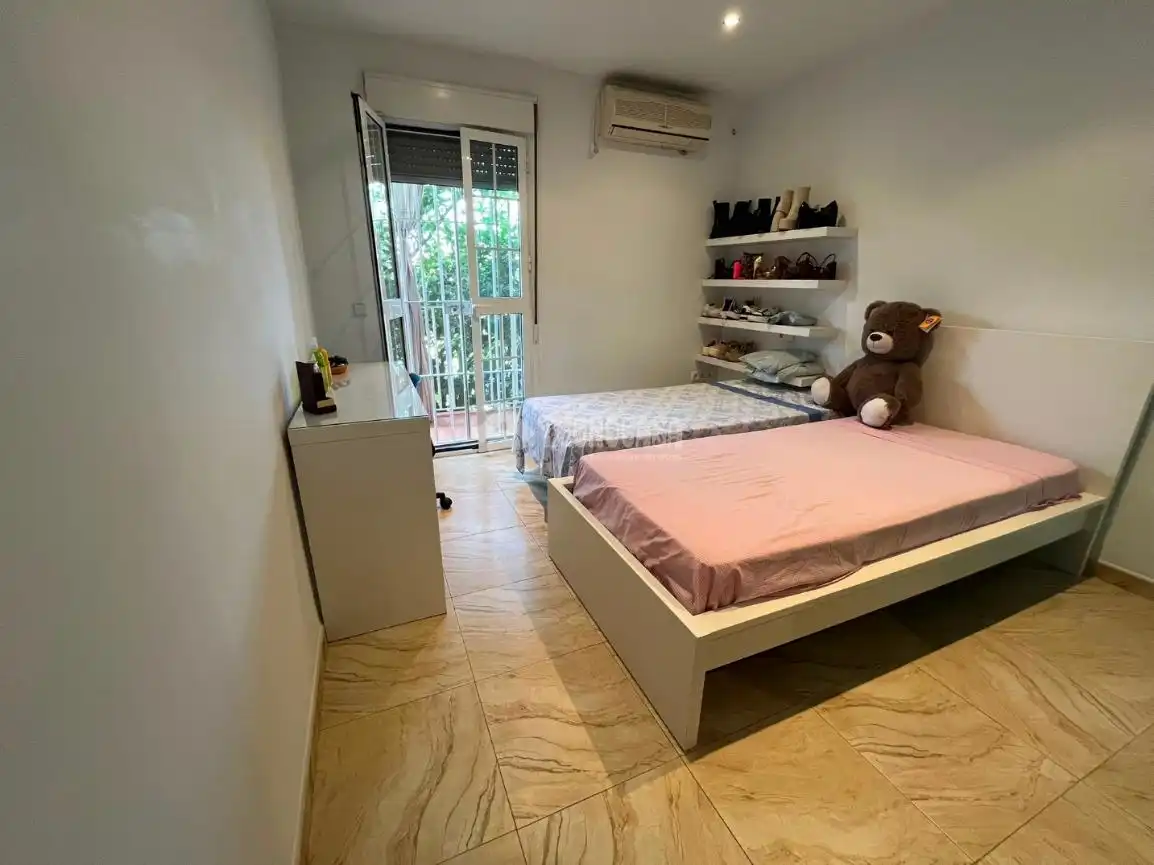 Bedroom of Detached homes for sale in Dos Hermanas  with Air Conditioner and Balcony