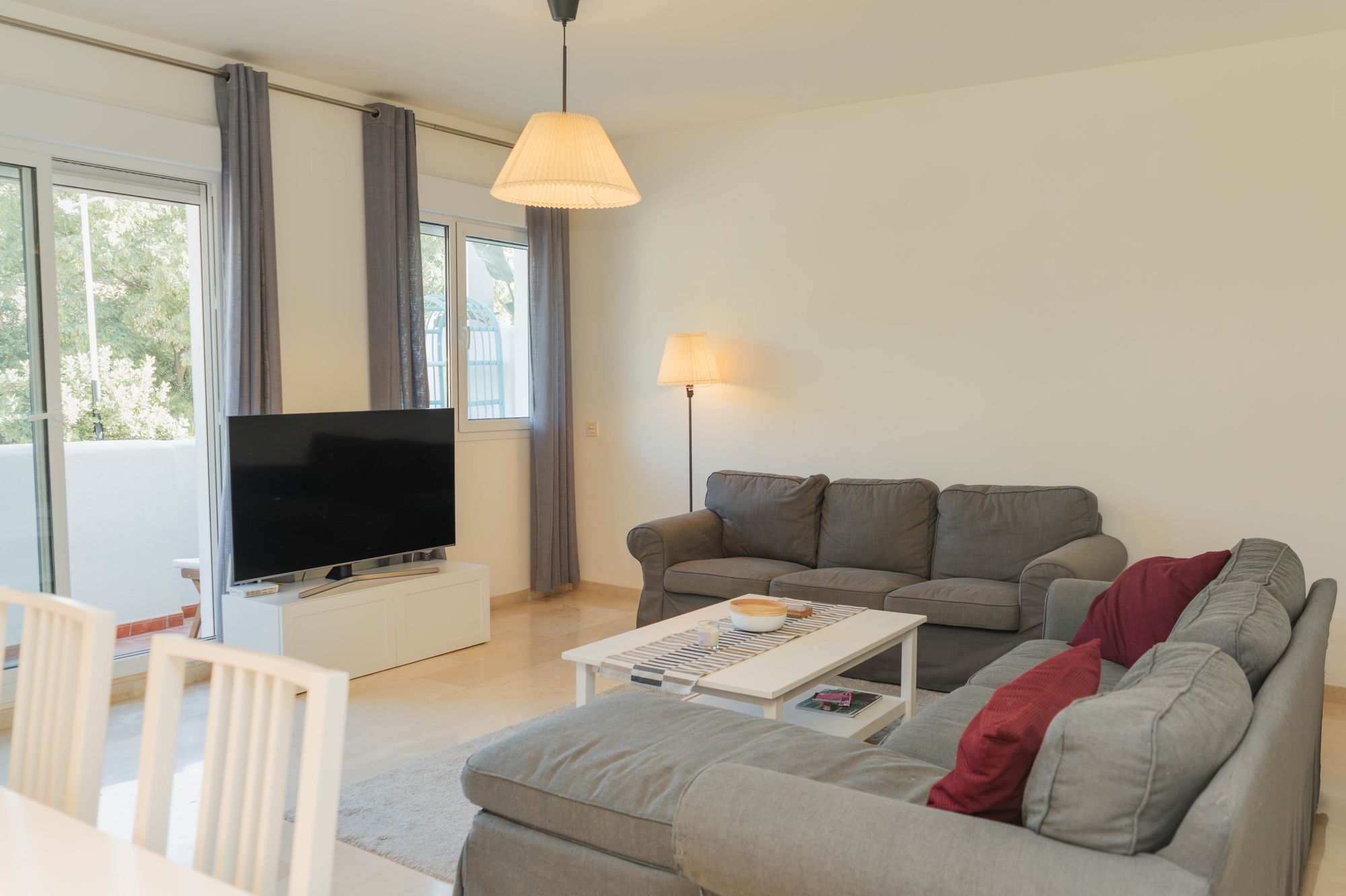 Sala d'estar de Apartament en venda en Estepona amb Terrassa