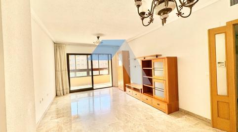 Foto 2 de Pis en venda a  Juan Sanchis Candela, Garbinet - Parque de las Avenidas, Alicante