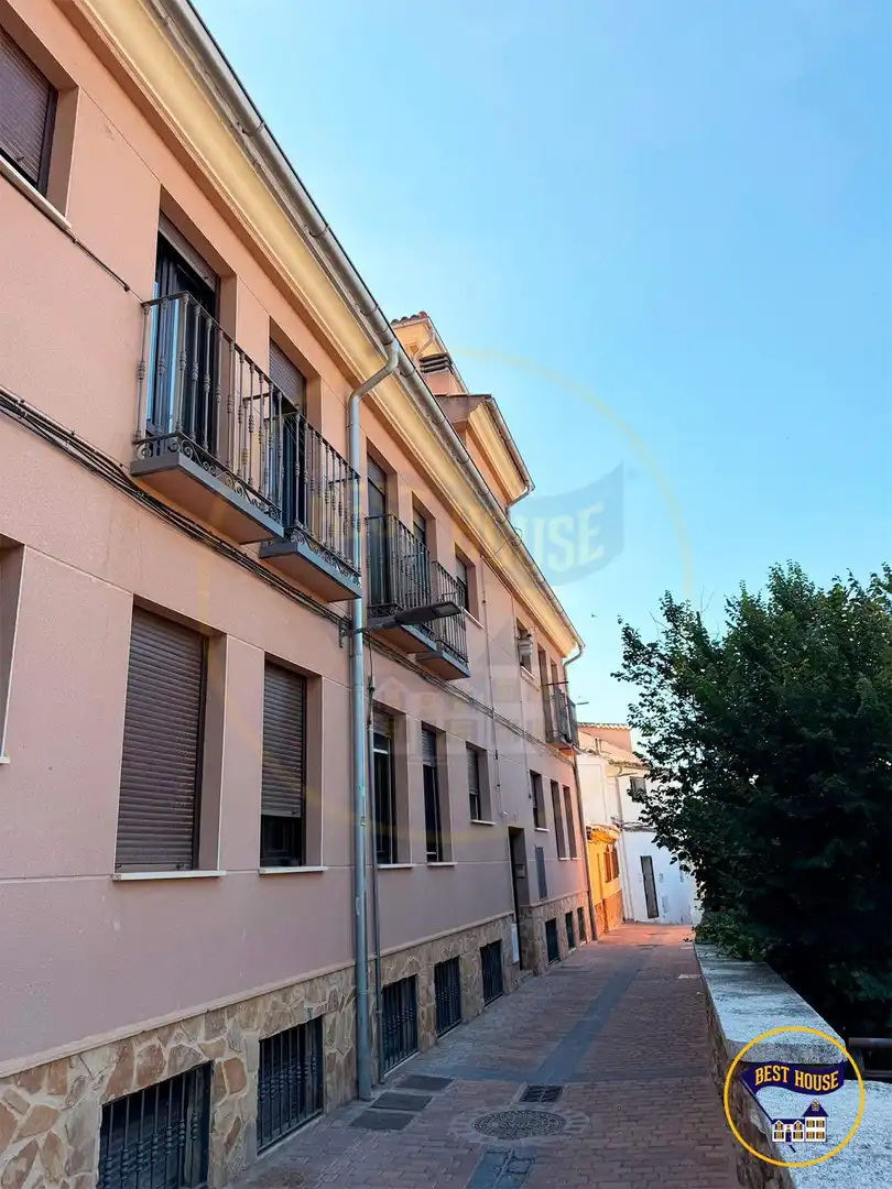 Exterior view of Duplexes for sale in Cuenca  with Heating, Furnished and Balcony