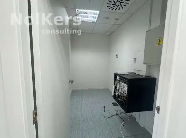 Office for rent in L'Hospitalet de Llobregat  with Air Conditioner and Heating