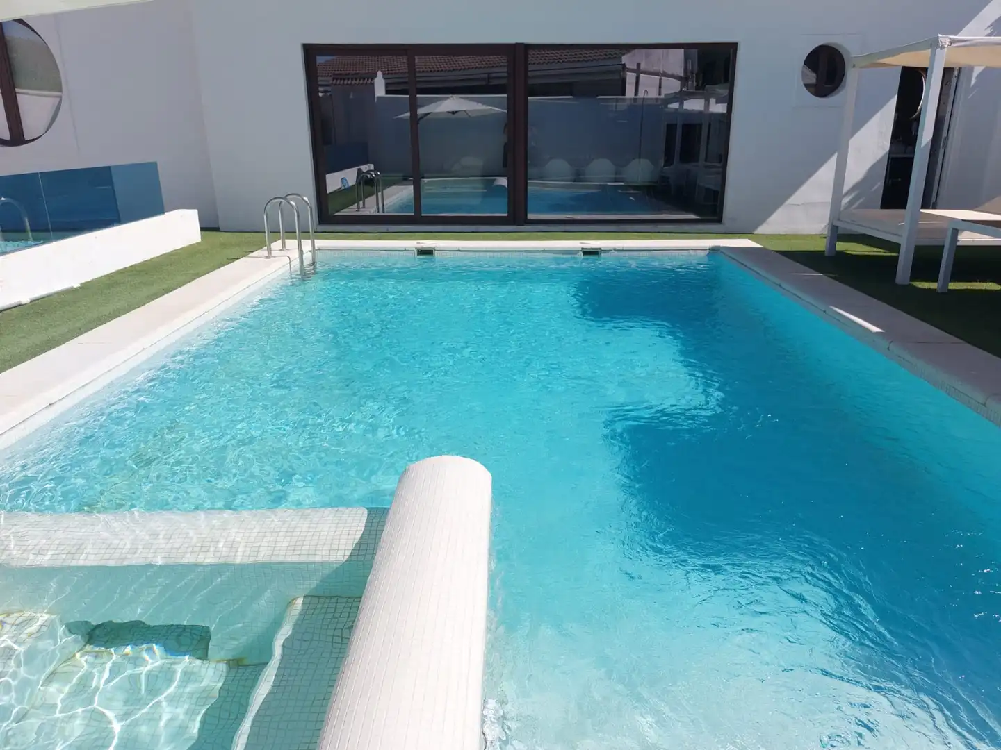 Piscina de Casa o xalet en venda en Córdoba amb Aire condicionat, Calefacció i Jardí privat