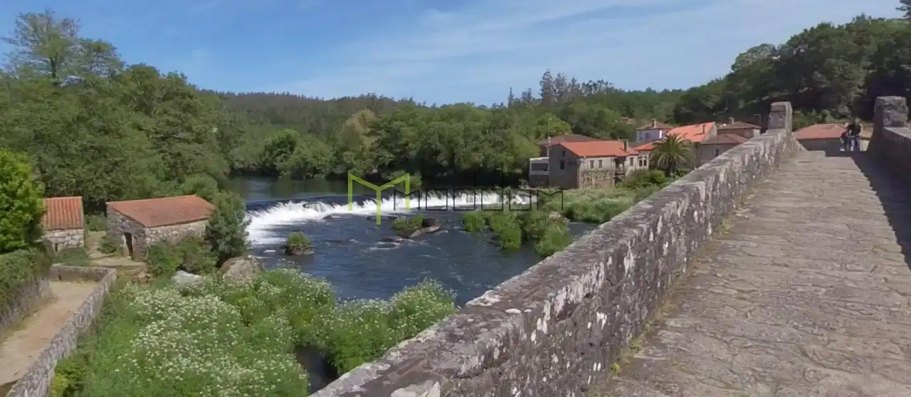 Vista exterior de Finca rústica en venda en Ames amb Calefacció i Jardí privat