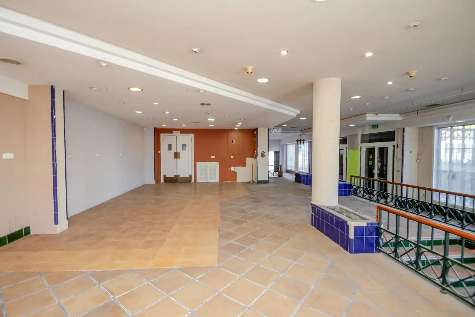 Edificio en venta en Mairena del Aljarafe