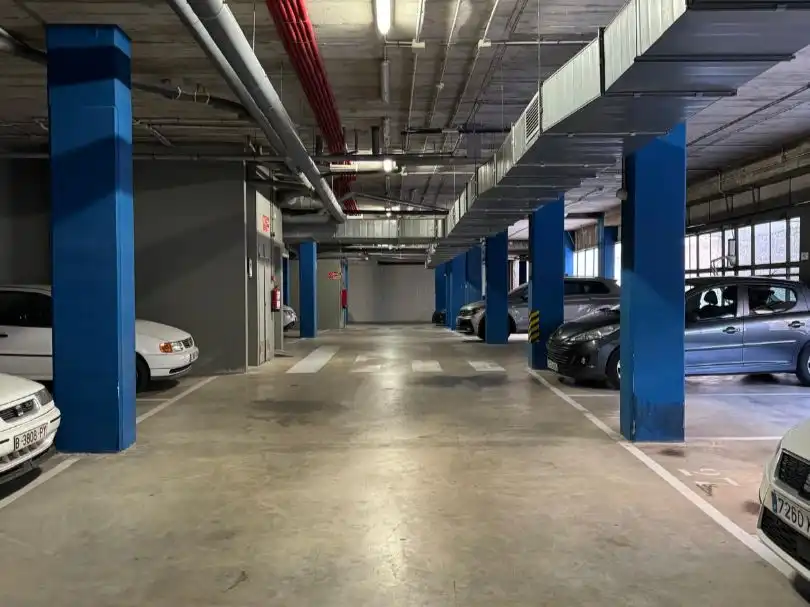 Einzelparkplatz zum Verkauf in Benet cortada 34, imagen 4