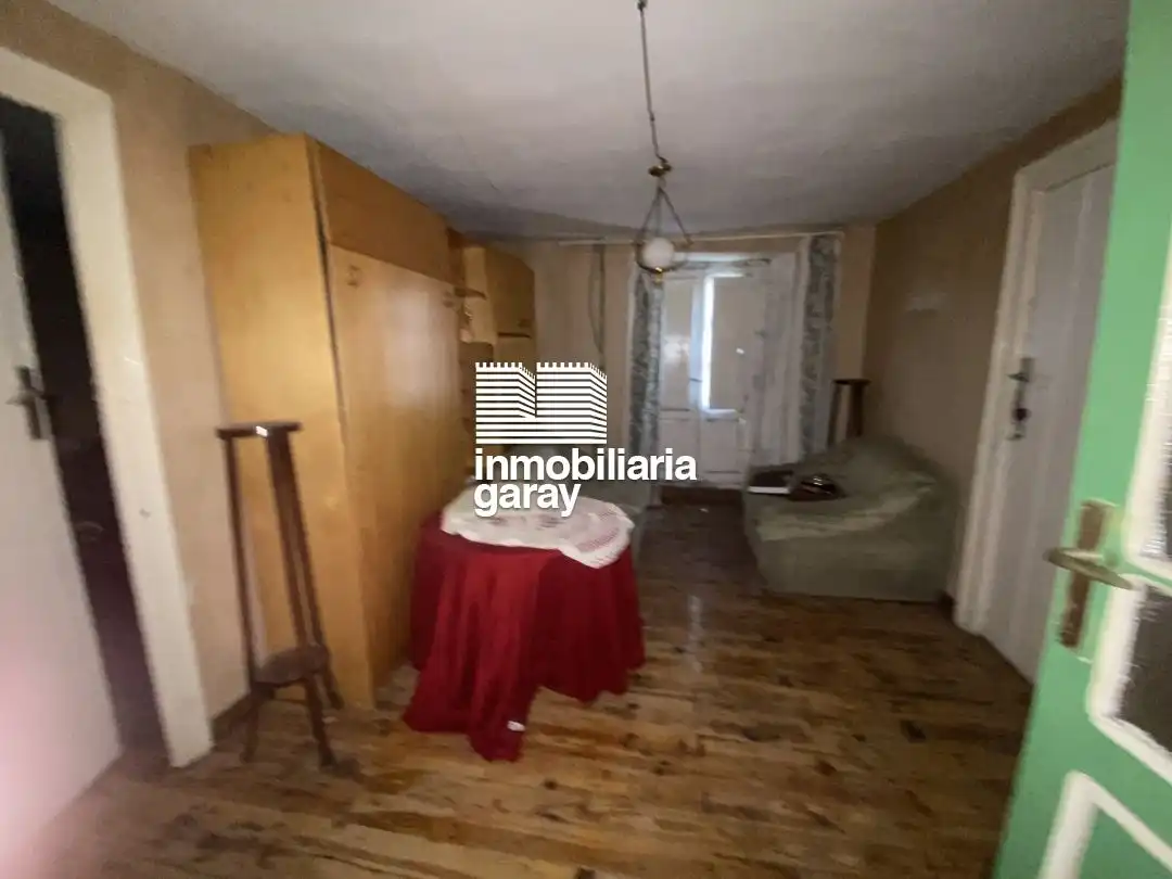 Sala d'estar de Casa o xalet en venda en Villarcayo de Merindad de Castilla la Vieja amb Balcó