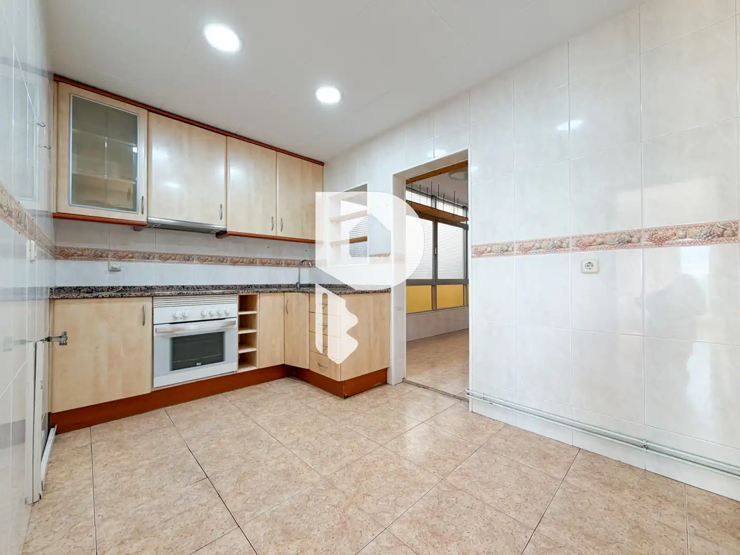 Cocina de Piso en venta en Sant Joan Despí con Calefacción, Terraza y Horno