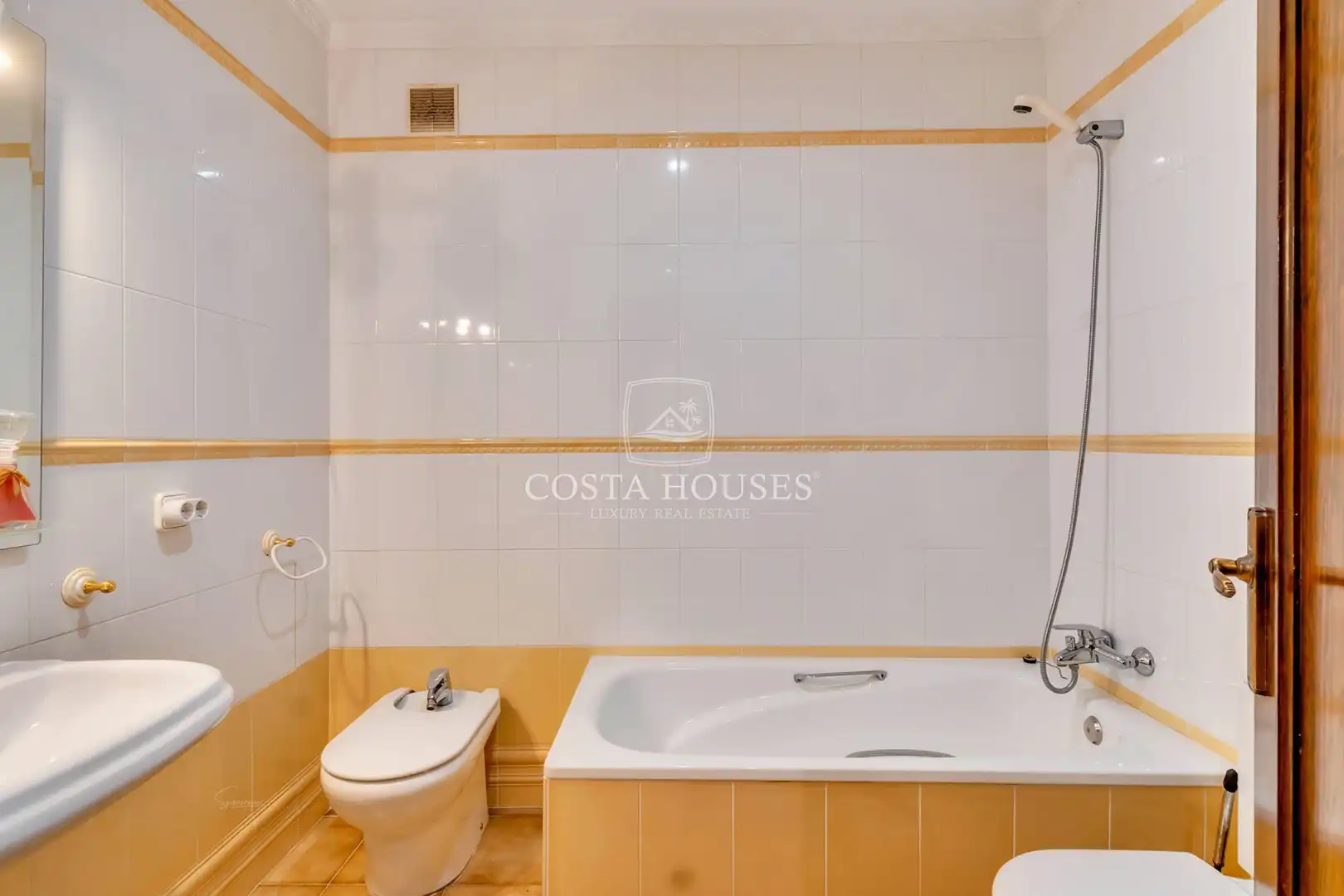 Bathroom of Houses for sale in Jávea / Xàbia  with Air Conditioner, Private garden and Terrace