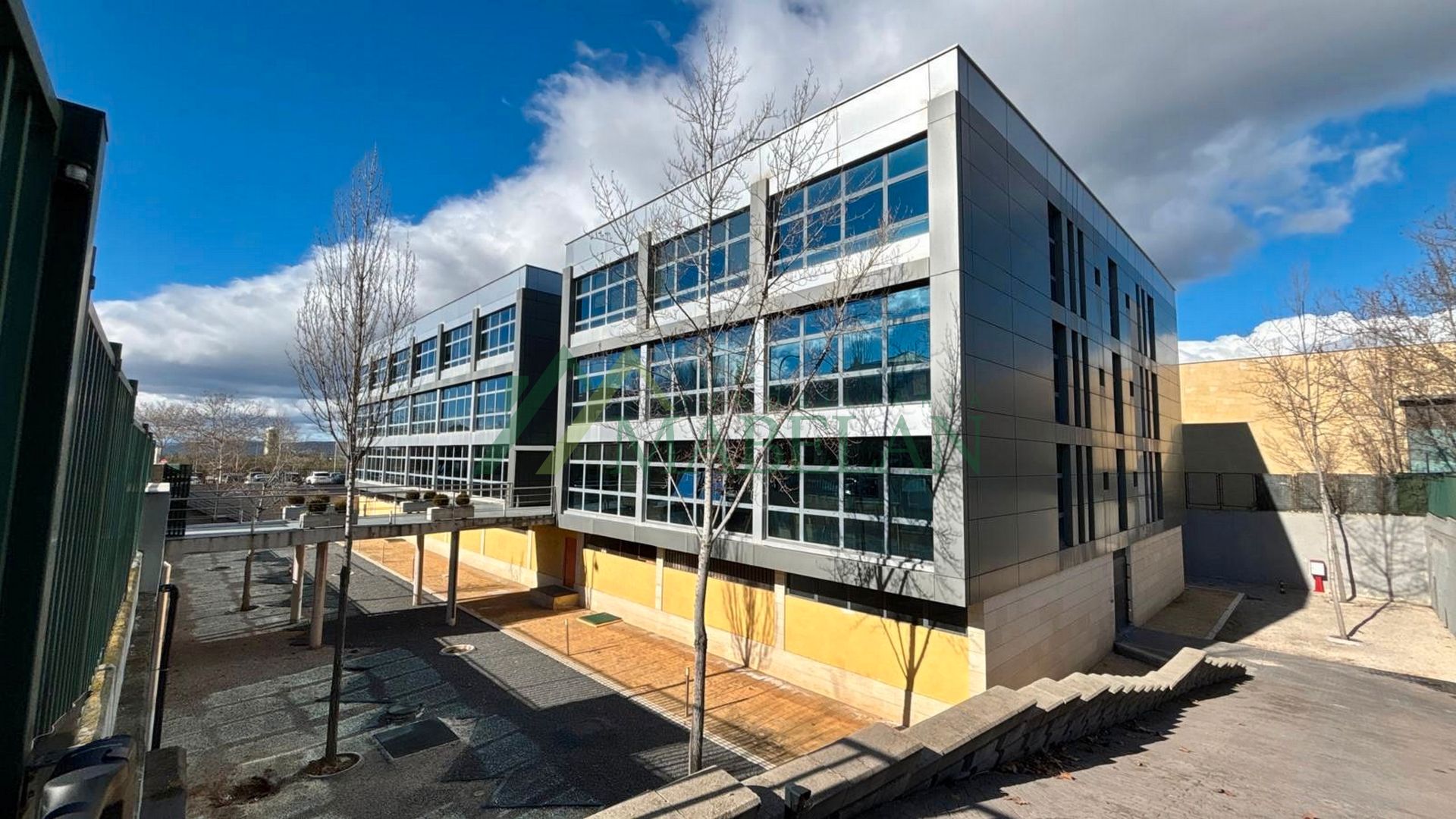 Exterior view of Office to rent in Las Rozas de Madrid  with Air Conditioner and Heating