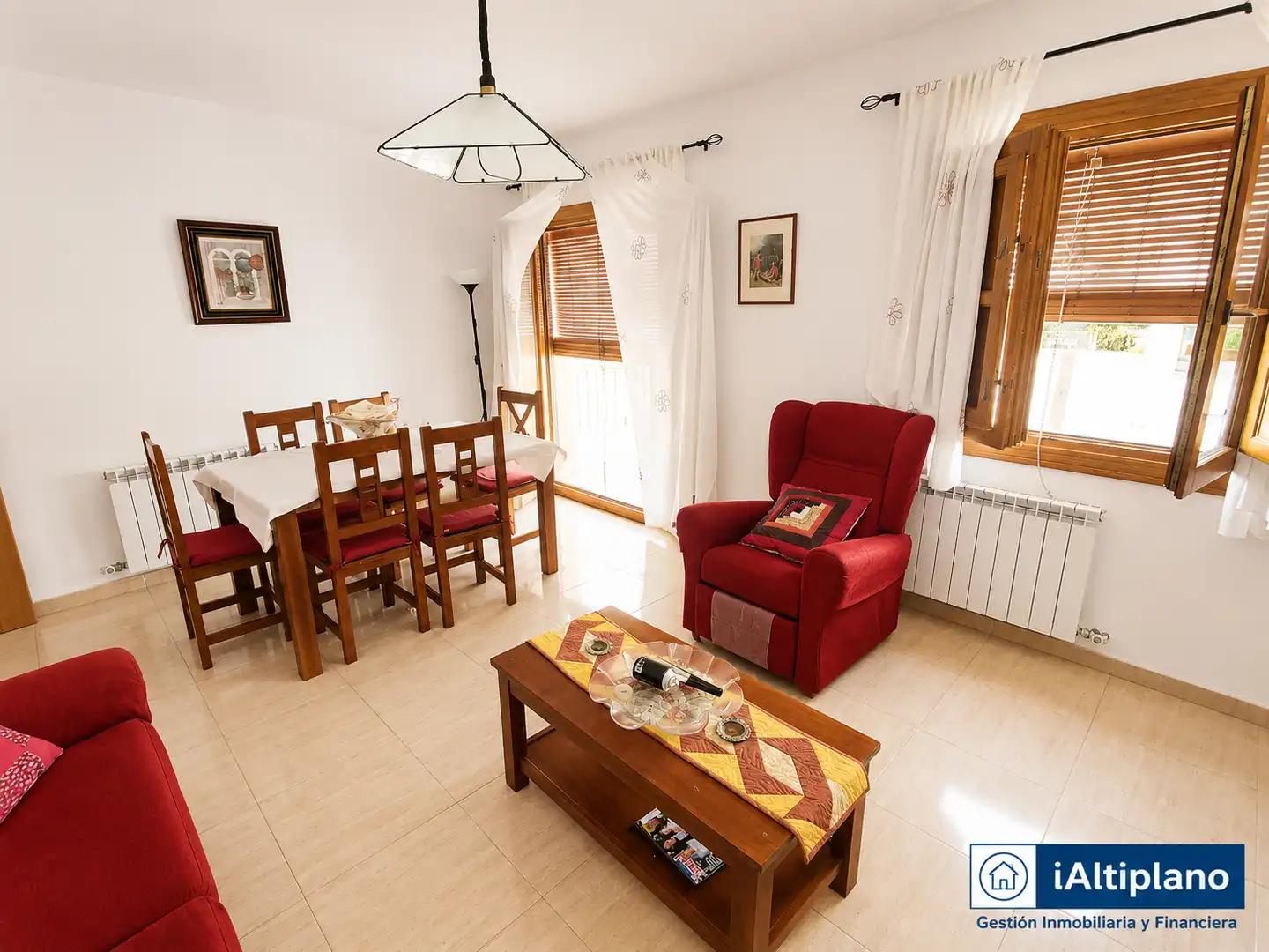 Wohnzimmer von Wohnung zum Verkauf in Baza mit Heizung, Möbliert und Ofen