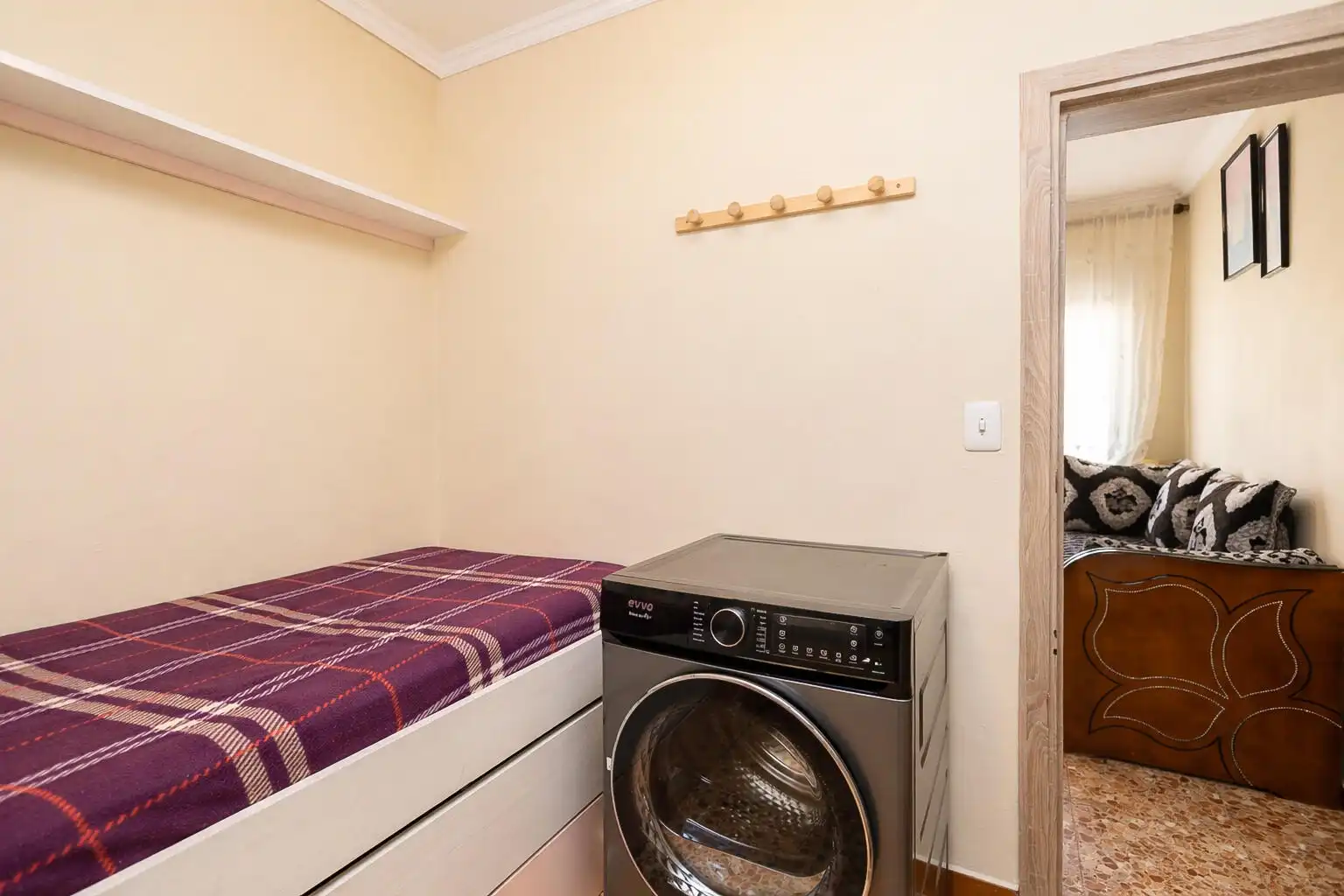 Schlafzimmer von Wohnung zum Verkauf in Sant Boi de Llobregat mit Klimaanlage, Ofen und Balkon