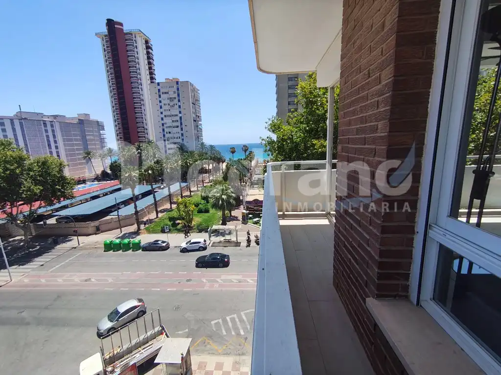 Vista exterior de Apartamento en venta en Benidorm con Aire acondicionado y Terraza