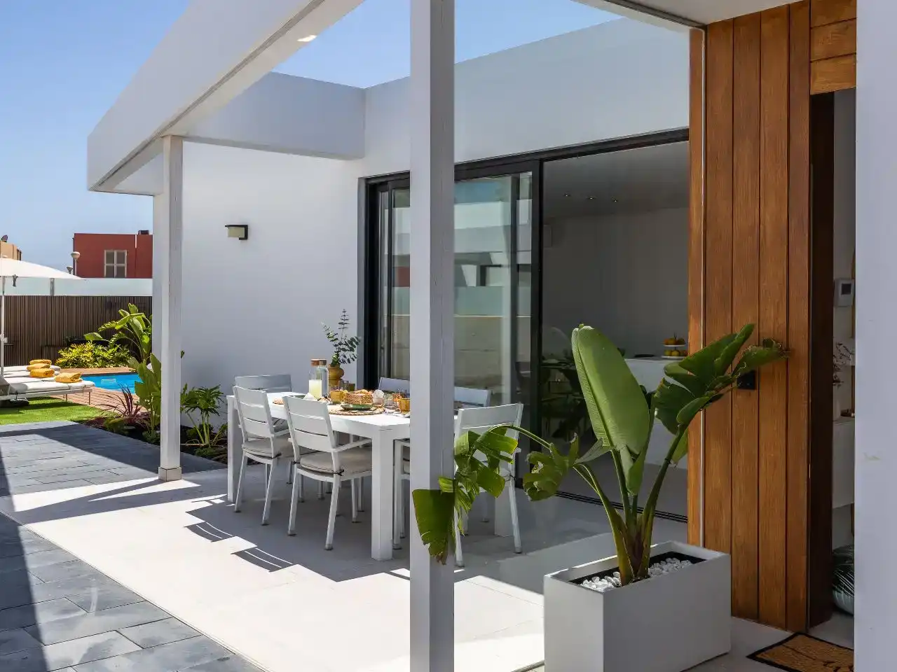 Terrace of Detached homes for rent in Antigua  with Air Conditioner and Swimming Pool