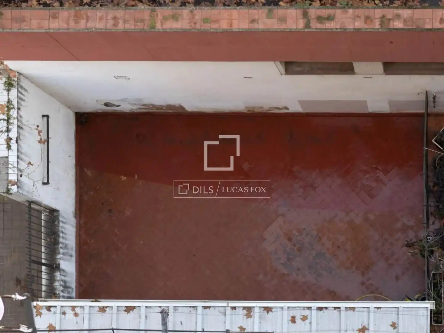 Wohnung zum Verkauf in Barcelona mit Klimaanlage, Privatgarten und Terrasse