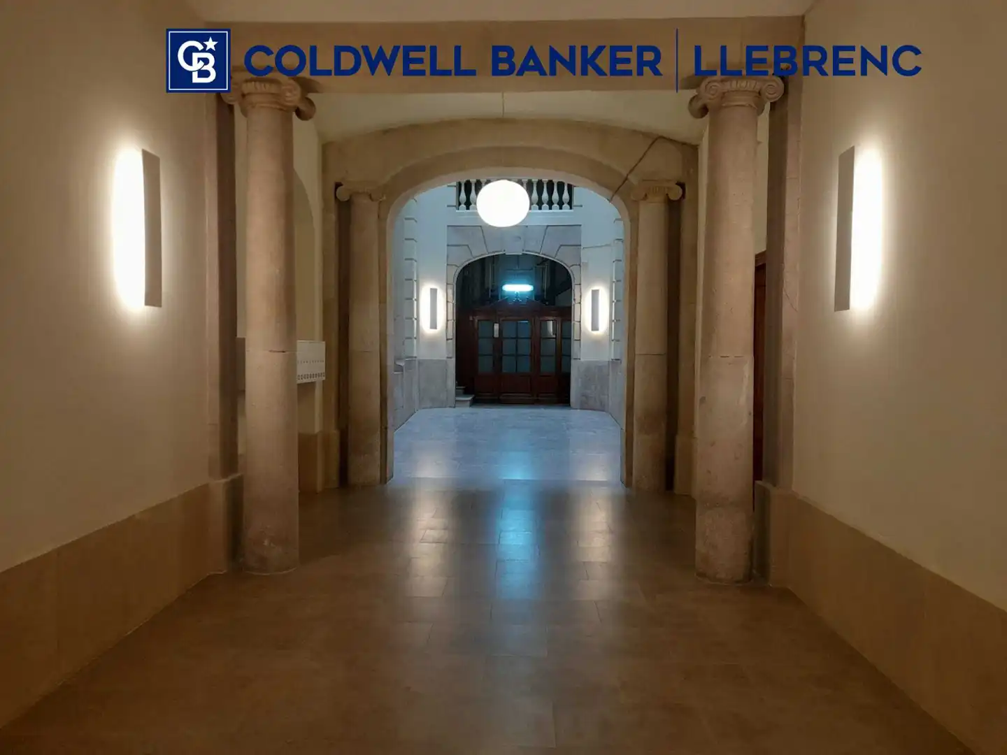 Ático con terraza en venta en Ciutat Vella, imagen 2