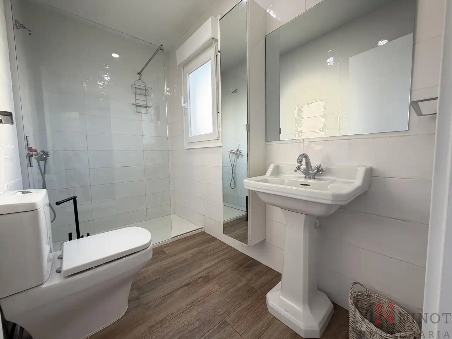 Bathroom of Apartments for rent in Almazora / Almassora  with Air Conditioner, Terrace and Furnished