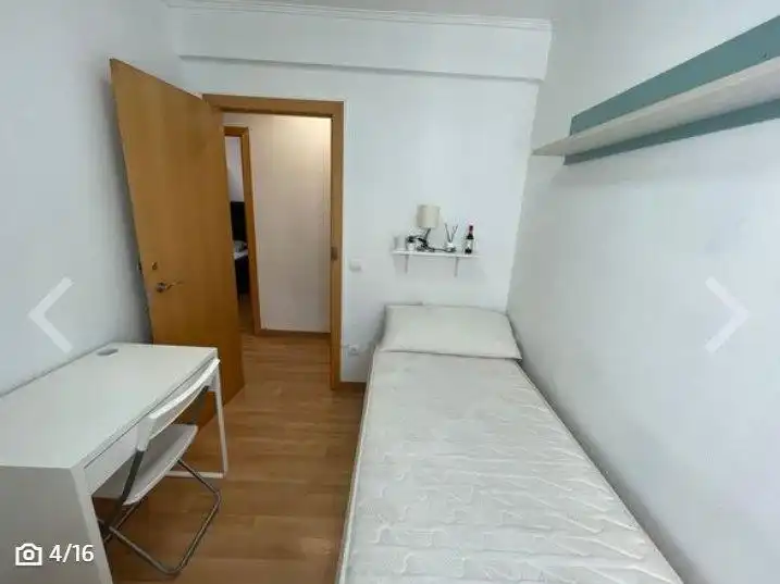 Habitación de Piso en venta en Zaragoza con Amueblado y Balcón