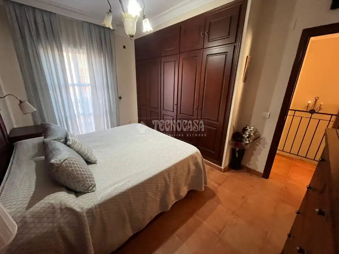 Habitación de Casa adosada en venta en Dos Hermanas con Terraza