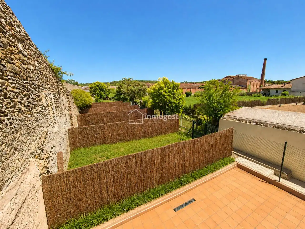 Piso en venta en Flaçà con Aire acondicionado, Calefacción y Jardín privado
