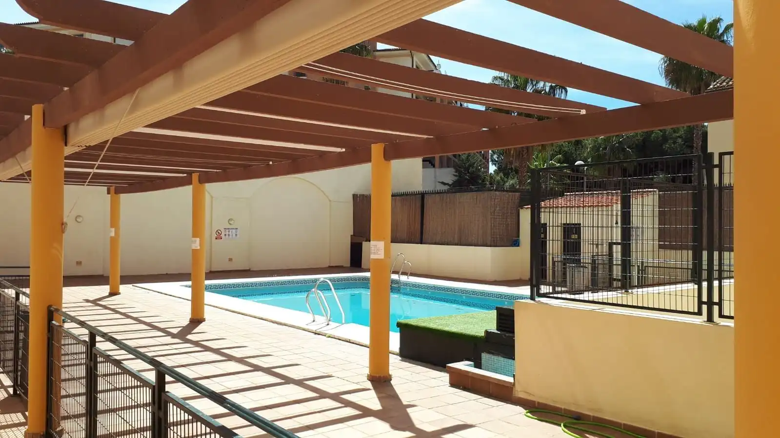 Piscina de Apartamento en venta en Isla Cristina con Aire acondicionado, Calefacción y Terraza