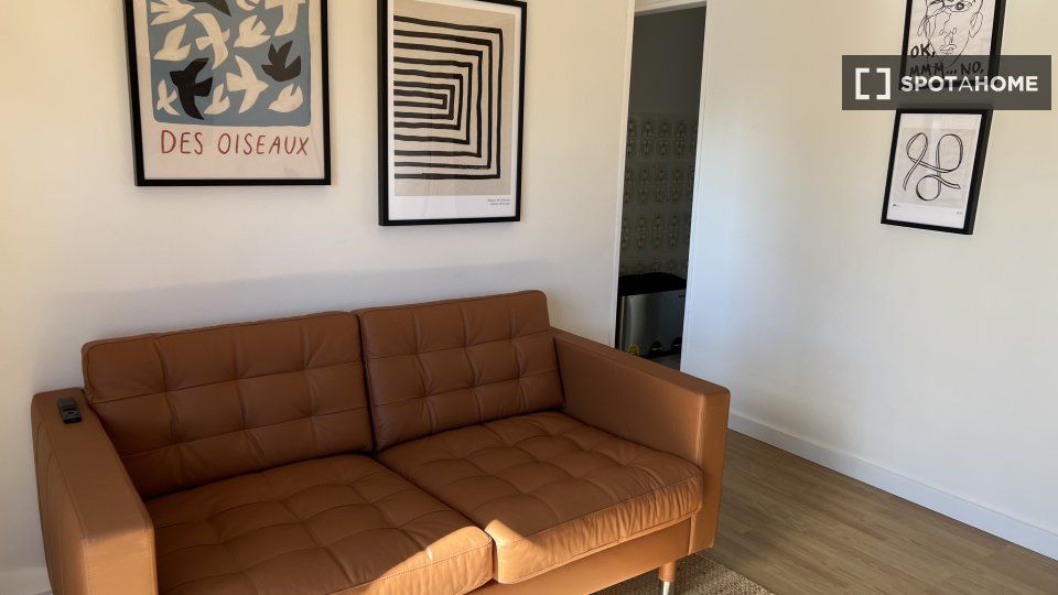 Sala d'estar de Pis de lloguer en L'Hospitalet de Llobregat amb Aire condicionat, Calefacció i Moblat