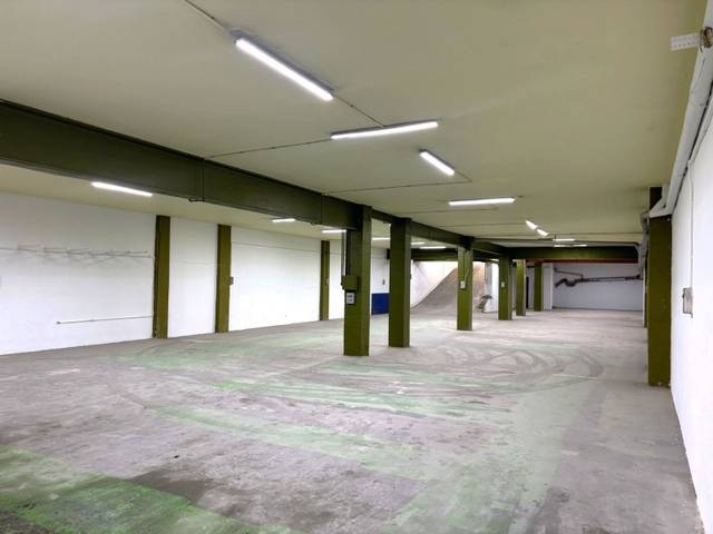 Local comercial en Venta en Riu Nord